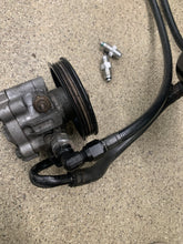 Load image into Gallery viewer, 2G power steering pump and reservoir with -6an fittings