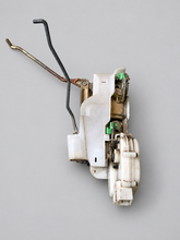 Load image into Gallery viewer, 2g 95-99 Passenger side door latch actuator assembly