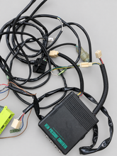 Load image into Gallery viewer, HKS Vein pressure converter. With plug and play harness