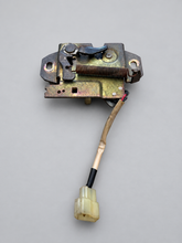 Load image into Gallery viewer, 2g trunk latch assembly