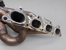 Load image into Gallery viewer, Masfab Twin Scroll T4 SideWinder Twin Scroll T4 exhaust manifold, Precision 46mm Wastegates and Bullseye S372 Turbocharger.