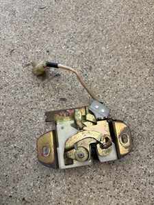 2g trunk latch assembly