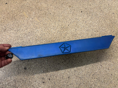 1990-91 DSM Plymouth laser blue metallic front grille