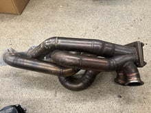 Load image into Gallery viewer, Masfab Twin Scroll T4 SideWinder Twin Scroll T4 exhaust manifold, Precision 46mm Wastegates and Bullseye S372 Turbocharger.