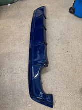 Load image into Gallery viewer, 2g DSM 95-99 carbonetics rear bumper diffuser kevlar blue.