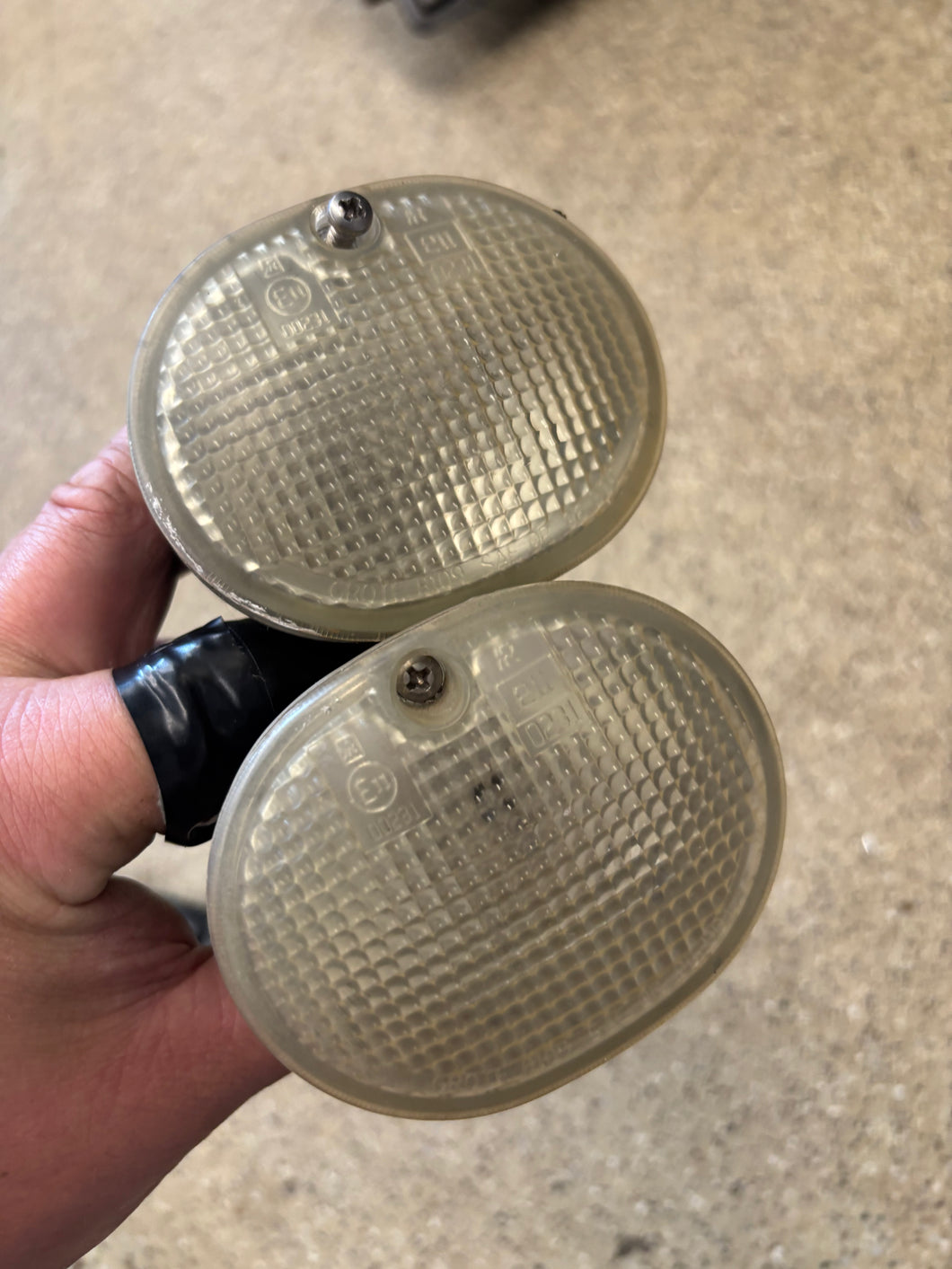 2gb eclipse Reverse lights