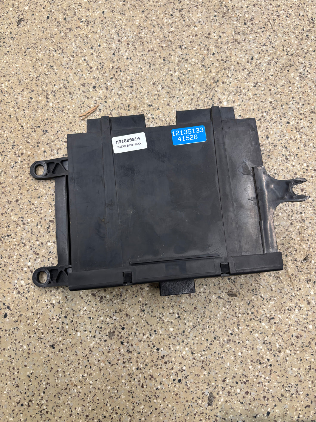 Convertible top module for 2G Mitsubishi spyder.