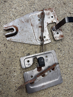 2g 95-99 eclipse/talon factory radio mounting brackets L&R