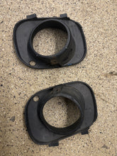 Load image into Gallery viewer, 2gb eclipse fog light bezels OEM 95-99