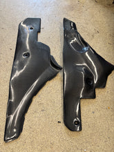 Load image into Gallery viewer, Carbon fiber kick panels 2g 95-99