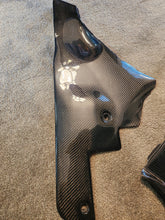 Load image into Gallery viewer, Carbon fiber kick panels 2g 95-99