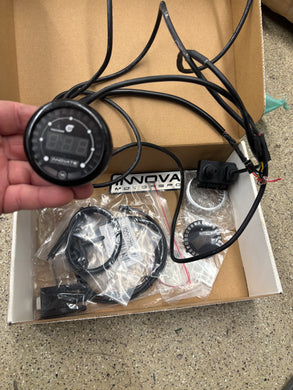 Innovate MTX Boost/vacuum shift light gauge.