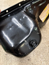 Load image into Gallery viewer, Genuine OEM Mitsubishi 7 bolt oil pan 92-99 (New)