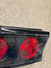 Load image into Gallery viewer, 2g 95-99 rear taillights and center piece G2 black assembly.
