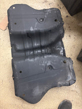 Load image into Gallery viewer, 2g eclipse talon Awd fuel tank shield