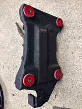 Load image into Gallery viewer, 2G eclipse or talon  95-99 manual shifter base and shifter with aftermarket bushings