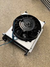 Load image into Gallery viewer, DERALE 13960 - 25 ROW HYPER-COOL REMOTE TRANS COOLER -8an fittings