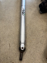 Load image into Gallery viewer, DSS 3.5” race driveshaft with tail shaft and jxb performance carrier bearing
