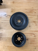 Load image into Gallery viewer, 1g water pump pulleys (powdercoated black)